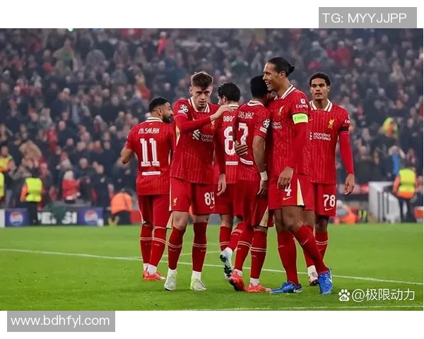 新英格兰队与白帽队激战正酣谁能在这场对决中笑到最后